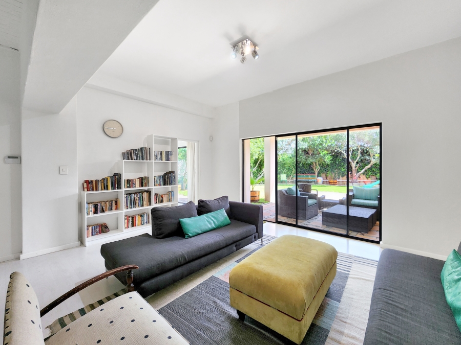 To Let 7 Bedroom Property for Rent in Camps Bay Western Cape